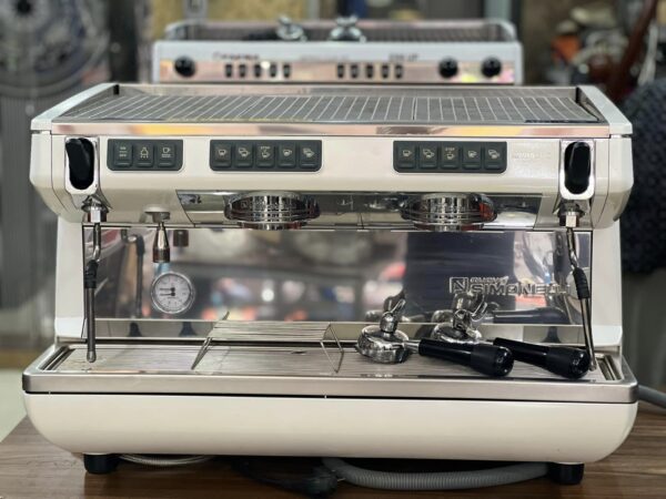 may pha ca phe nuova simonelli vuon tam dang cap mo loi cam xuc 6789bf084e61a